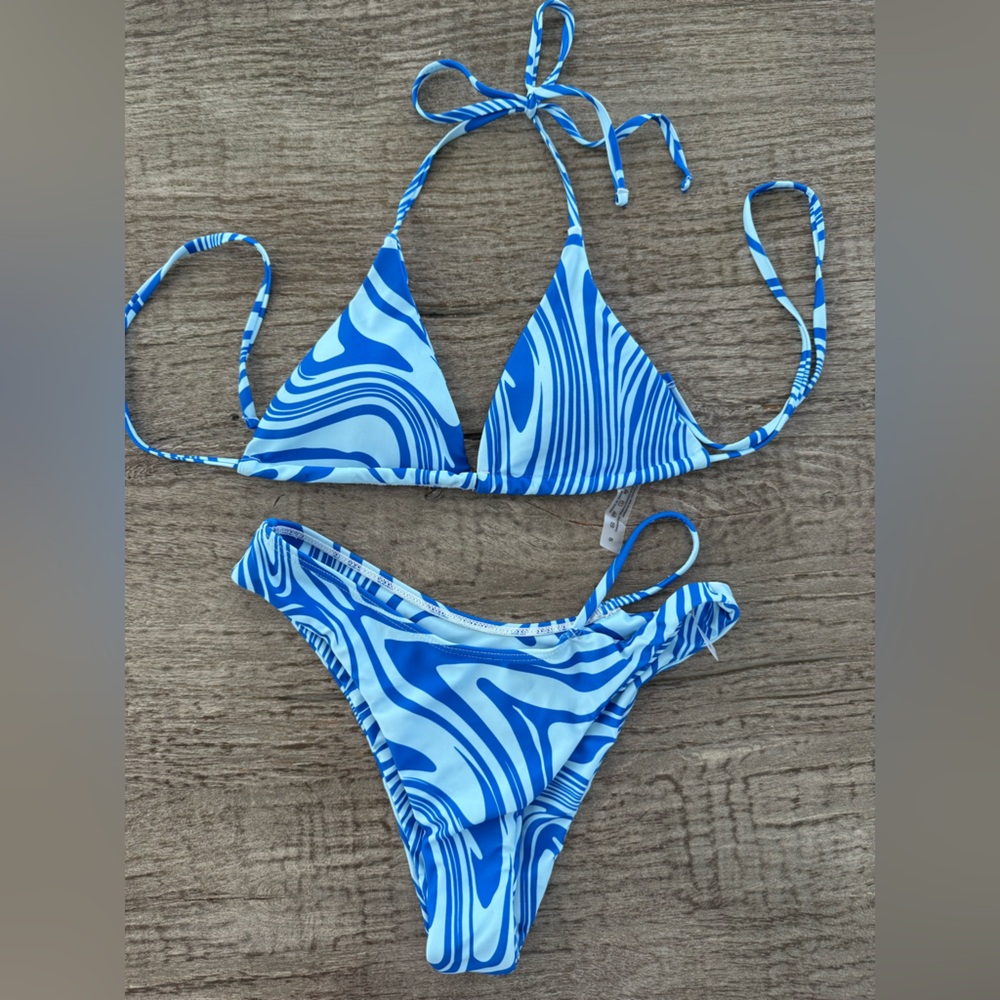 SHEIN swirl bikini size small *medium blue & light blue* NWT